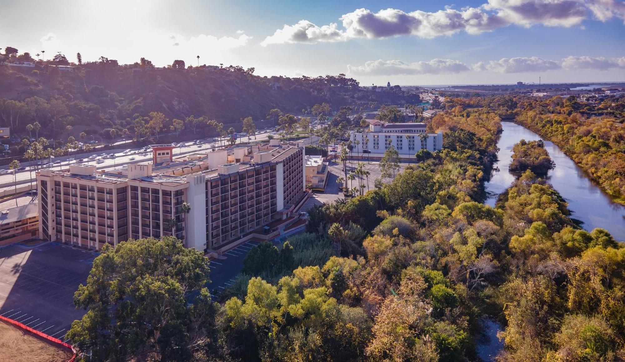Resort Crowne Plaza Mission Valley By Ihg
